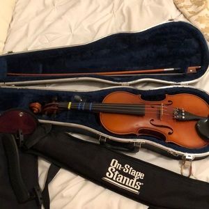 Violin and set